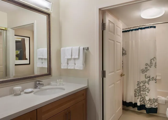 Cambridge Suites Mississauga